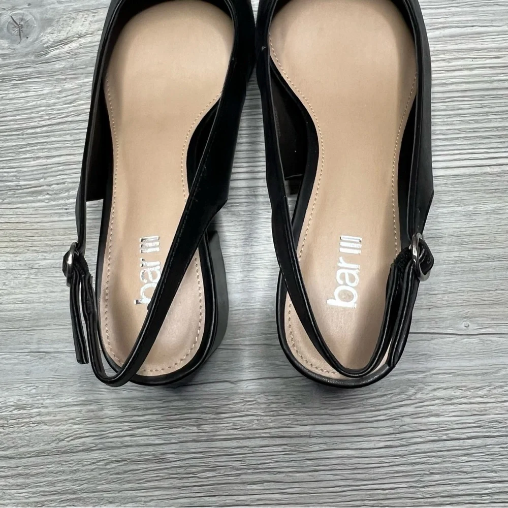 NWT Woman’s Bar lll Tenleyp sling back matte black pointed croc block heels 8.5